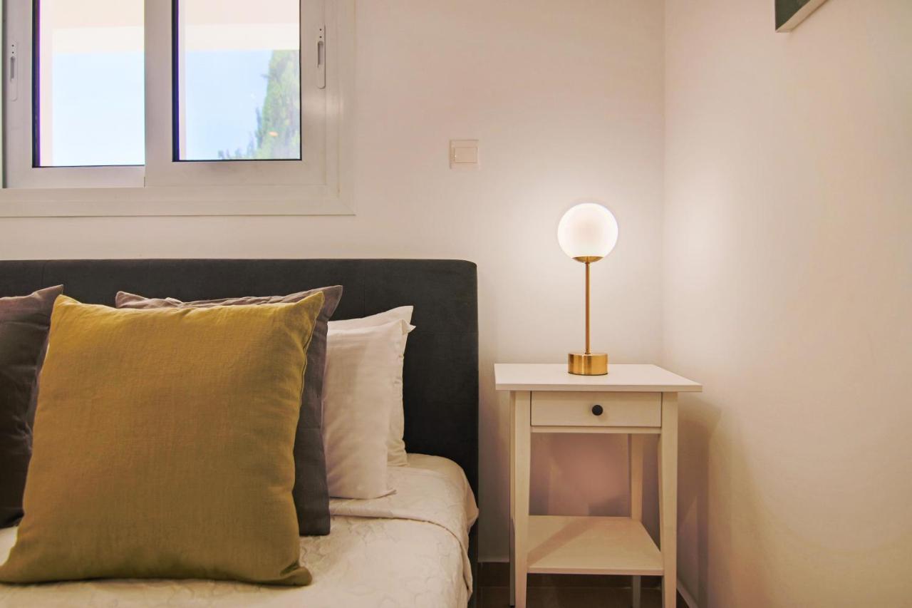 Phaedrus Living Seaside Luxury Limnaria 172 Lägenhet Paphos Exteriör bild