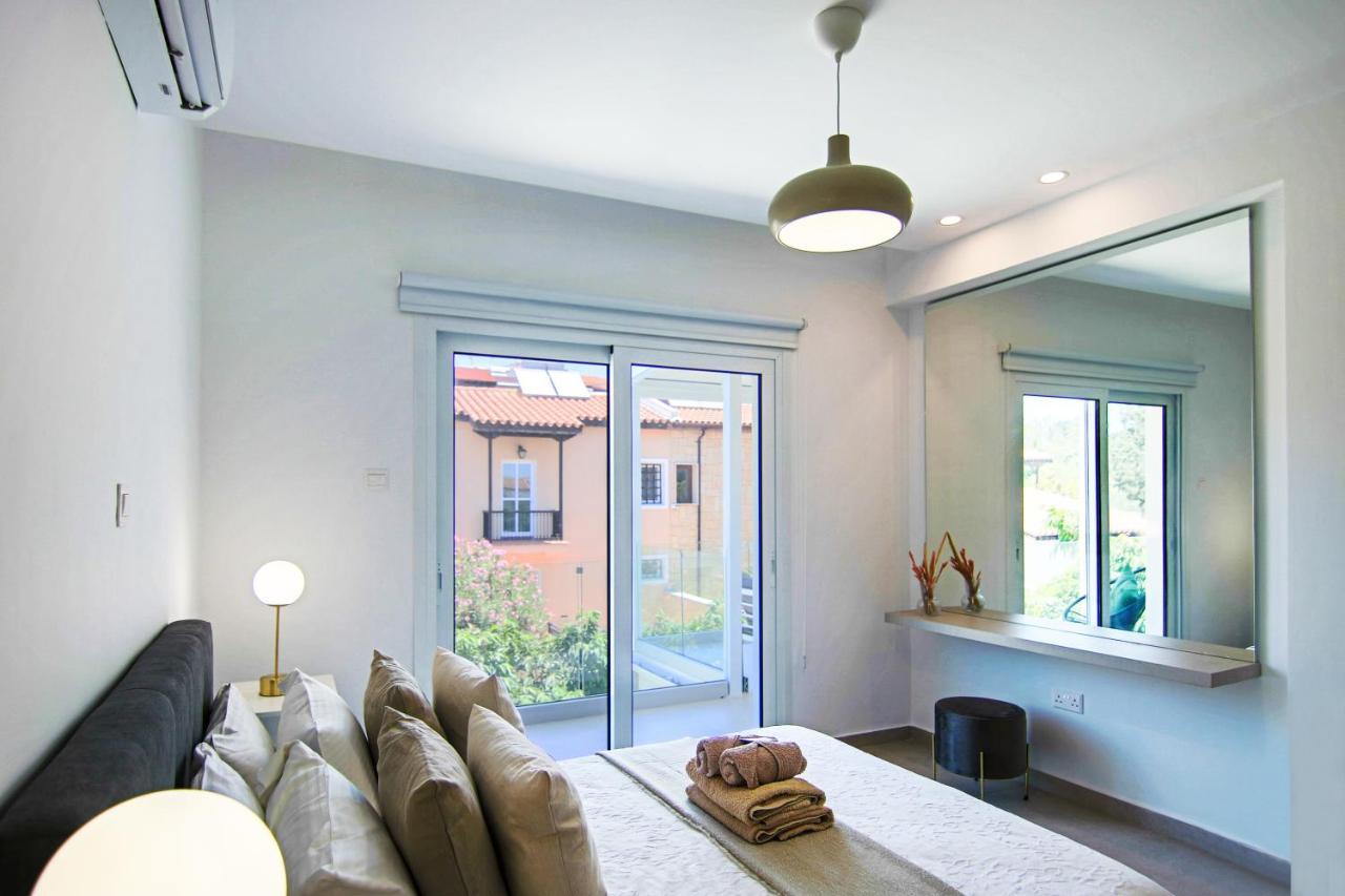 Phaedrus Living Seaside Luxury Limnaria 172 Lägenhet Paphos Exteriör bild